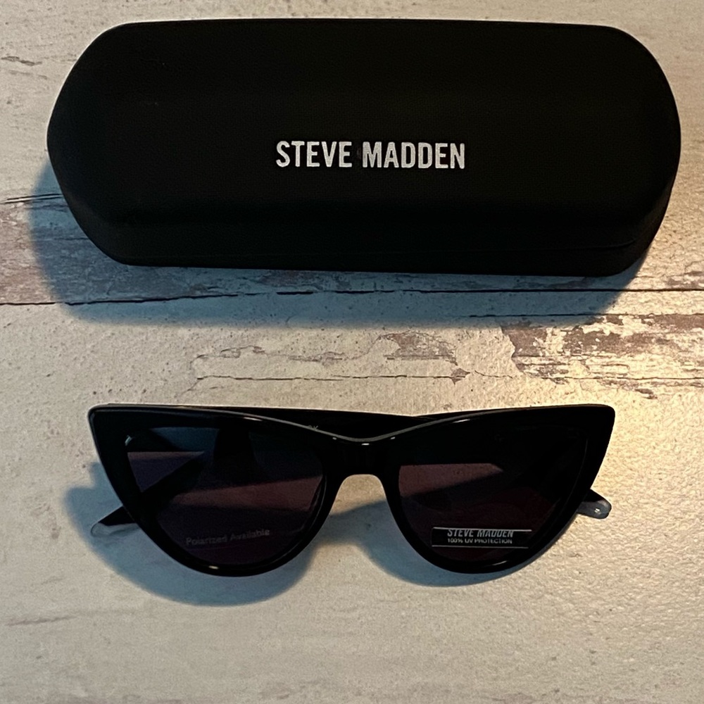 Steve Madden Faame Sunglass